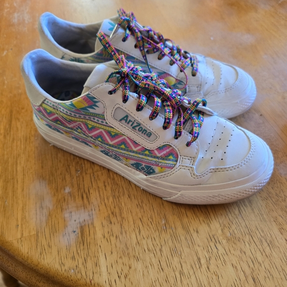 Adidas/Arizona Aztec Shoes - Picture 2 of 5